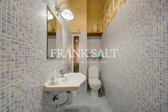 Image No.30-4 Bed Farmhouse for sale