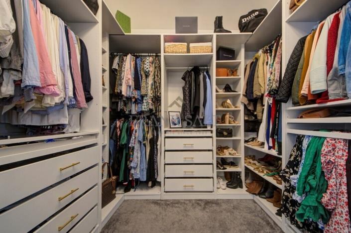 Image No.18-4 Bed Maisonette for sale