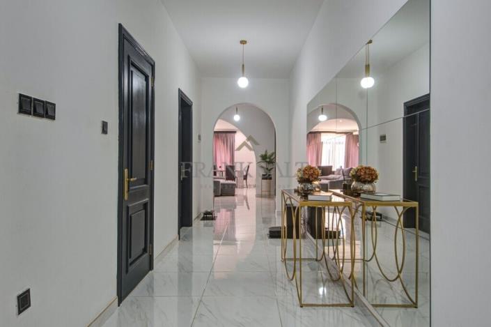 Image No.22-4 Bed Maisonette for sale