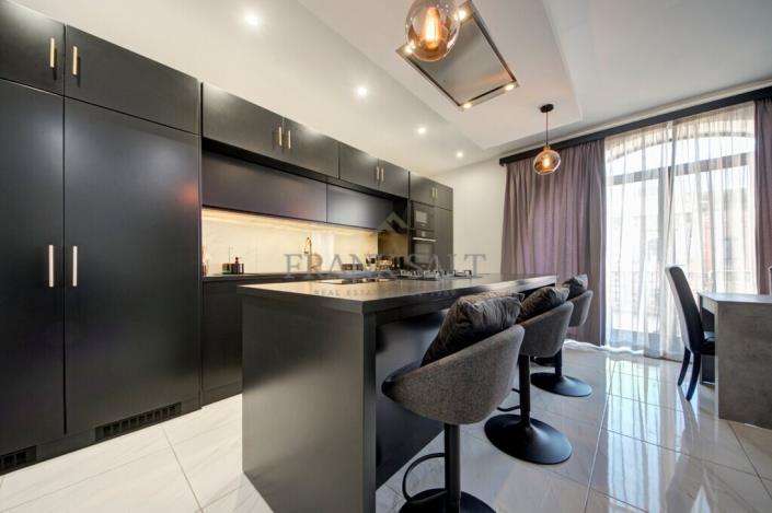 Image No.12-4 Bed Maisonette for sale