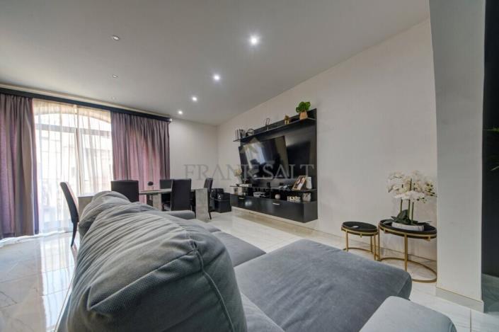 Image No.5-4 Bed Maisonette for sale