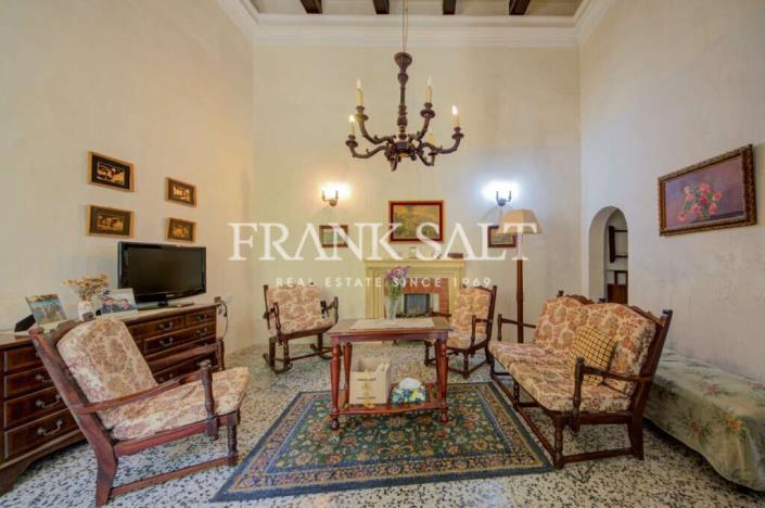 Image No.17-3 Bed Townhouse for sale