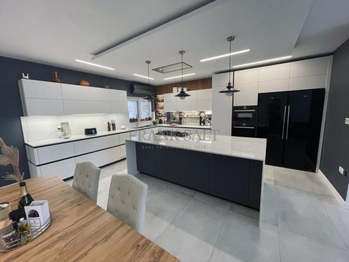 Image No.2-Appartement de 3 chambres à vendre à Swieqi