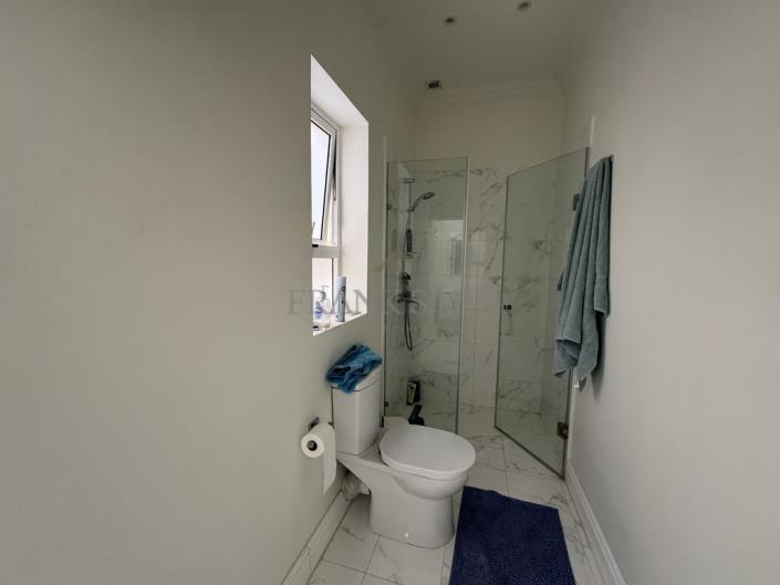 Image No.20-2 Bed Apartment for sale