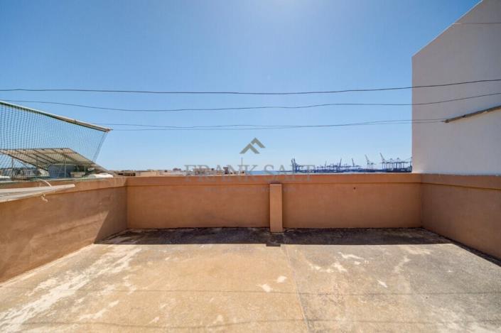 Image No.12-3 Bed Maisonette for sale