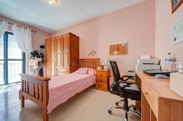 Image No.20-3 Bed Maisonette for sale