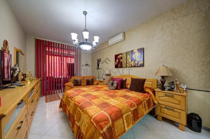 Image No.4-2 Bed Maisonette for sale