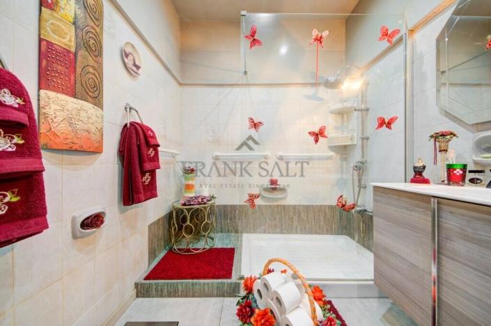 Image No.10-2 Bed Maisonette for sale