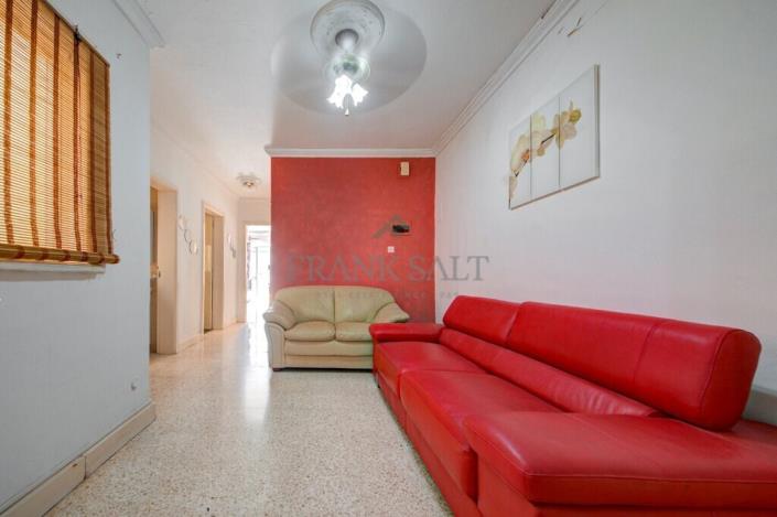 Image No.3-Appartement de 2 chambres à vendre à Qawra