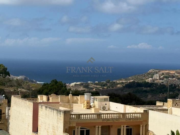 Image No.32-4 Bed Townhouse for sale