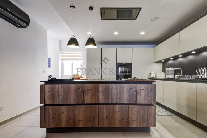 Image No.4-3 Bed Penthouse for sale