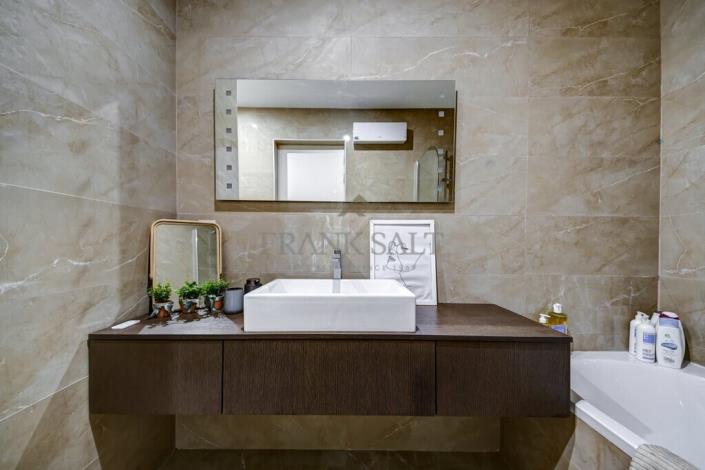 Image No.27-3 Bed Penthouse for sale