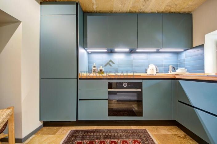 Image No.14-2 Bed Townhouse for sale