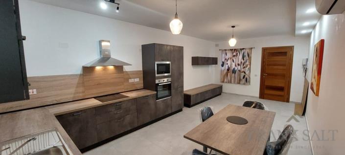 Image No.1-3 Bed Maisonette for sale