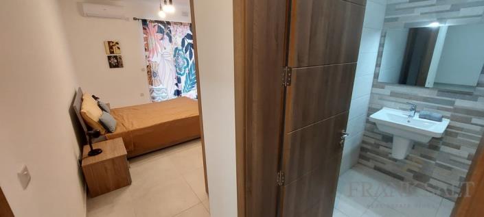 Image No.12-3 Bed Maisonette for sale