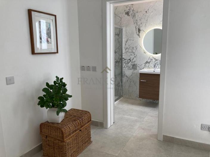 Image No.8-Penthouse de 3 chambres à vendre à Qala