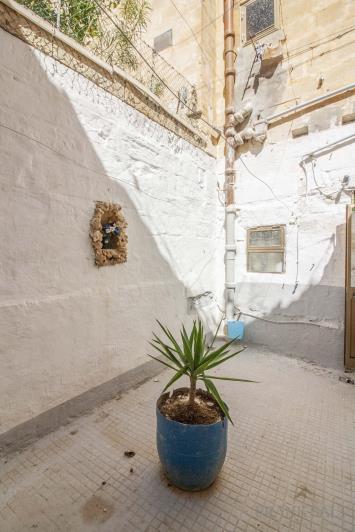 Image No.6-1 Bed Maisonette for sale