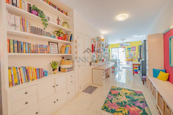 Image No.4-5 Bed Apartment for sale