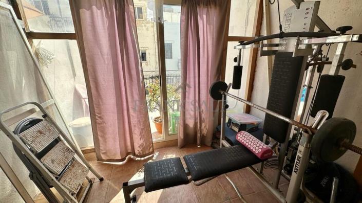 Image No.10-2 Bed Maisonette for sale