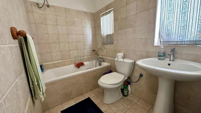 Image No.12-2 Bed Maisonette for sale