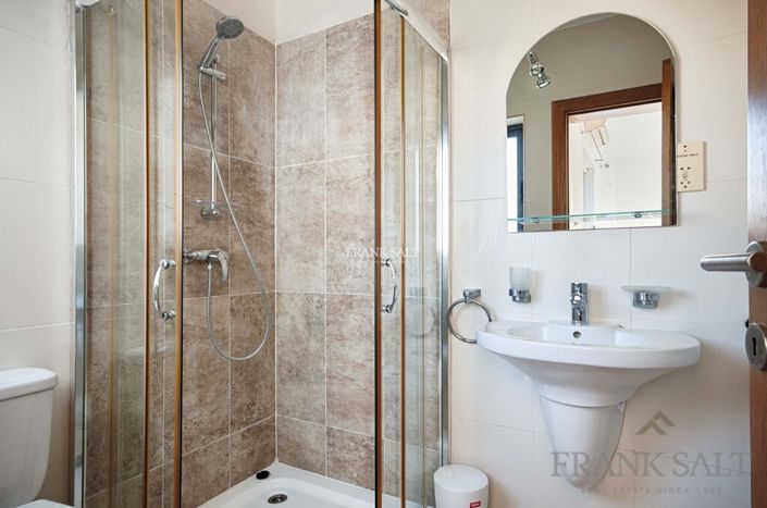 Image No.9-3 Bed Property for sale