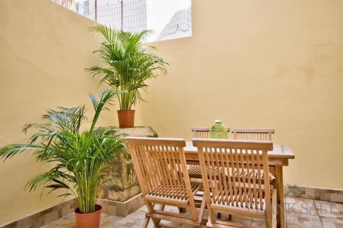 Image No.11-2 Bed Maisonette for sale