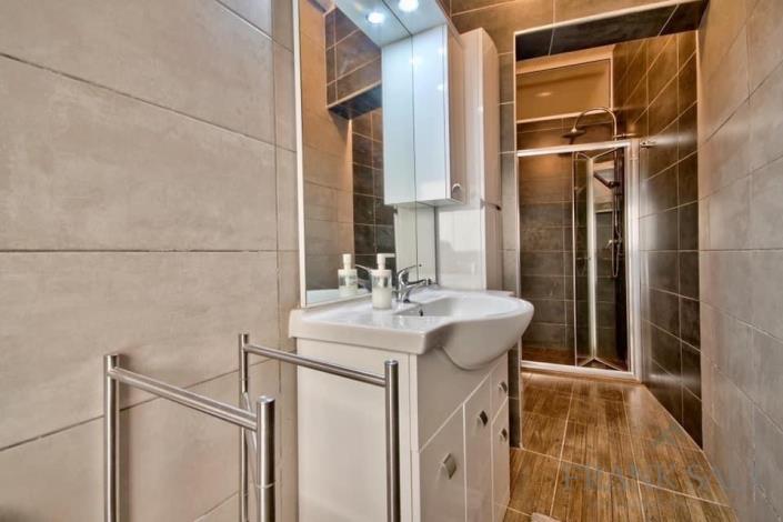 Image No.12-2 Bed Maisonette for sale