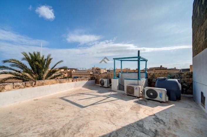 Image No.10-3 Bed Townhouse for sale