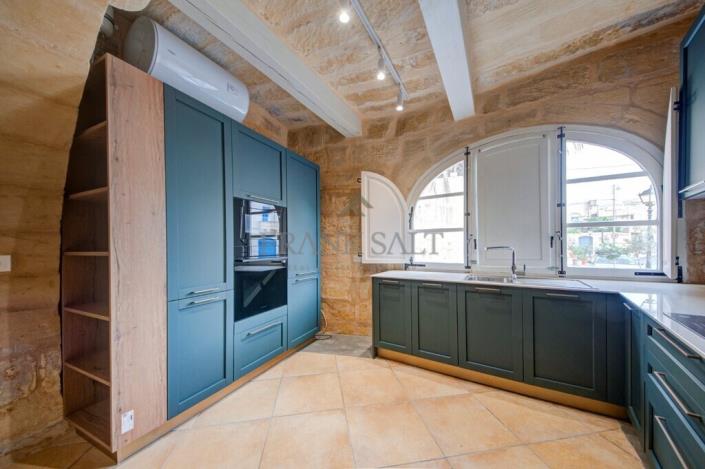 Image No.15-3 Bed Townhouse for sale