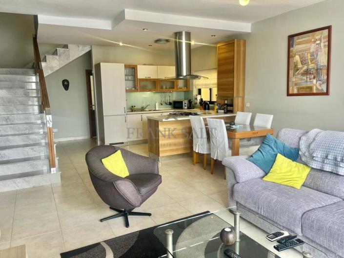 Image No.2-Penthouse de 3 chambres à vendre à St Paul's Bay