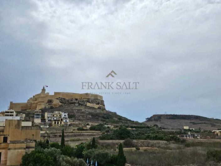 Image No.25-2 Bed Maisonette for sale