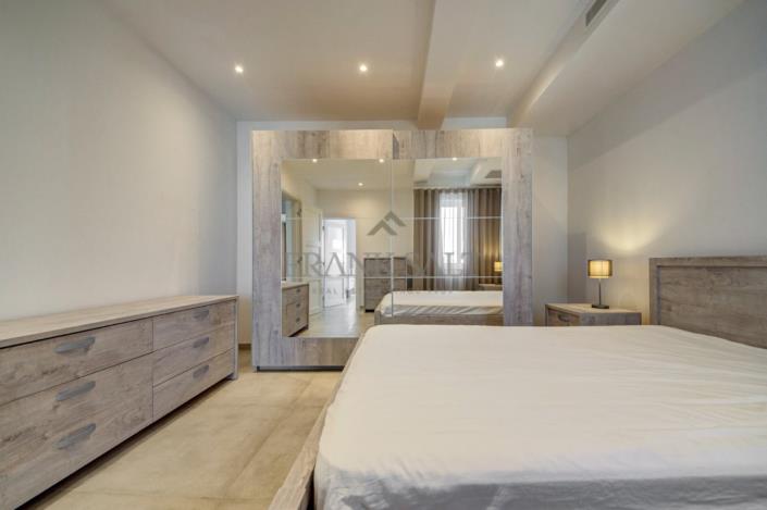 Image No.22-3 Bed Apartment for sale