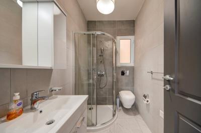 922443_20251008163436636101