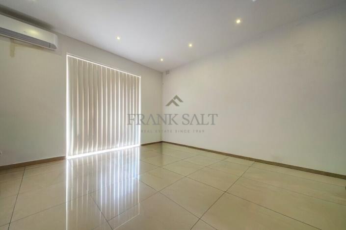 Image No.4-3 Bed Maisonette for sale