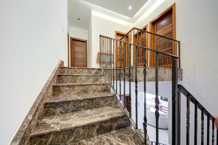 Image No.7-3 Bed Maisonette for sale