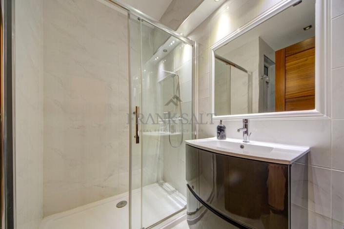 Image No.13-3 Bed Maisonette for sale