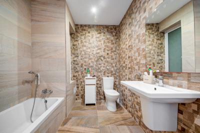 923126_20251024094059211033