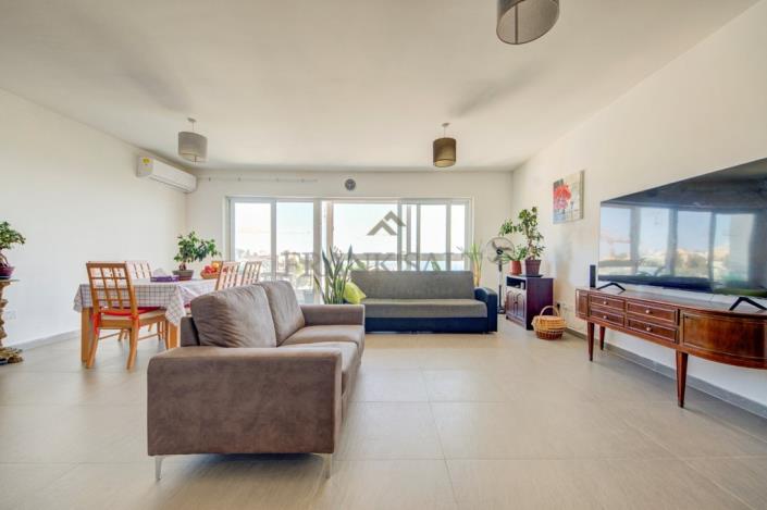 Image No.14-2 Bed Apartment for sale