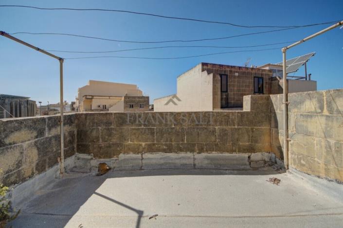 Image No.10-4 Bed Farmhouse for sale