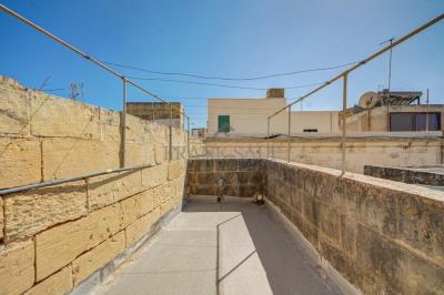 921785_20250926142656862403