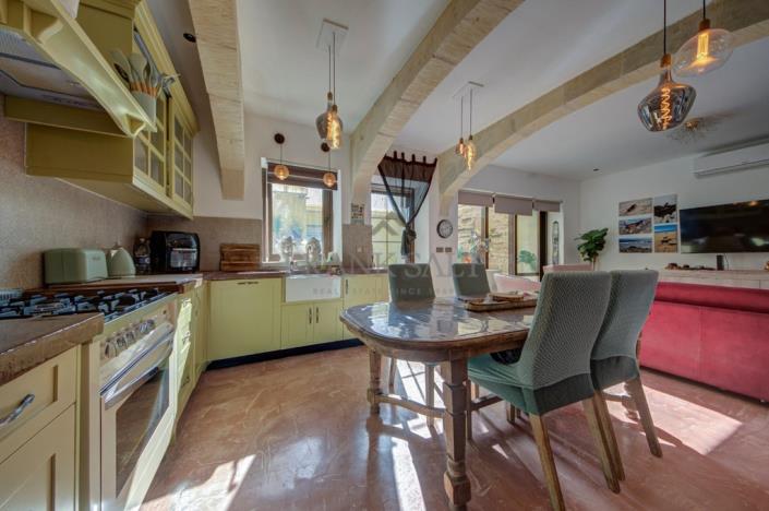 Image No.2-3 Bed Country House for sale