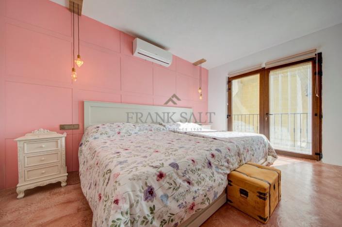 Image No.6-3 Bed Country House for sale