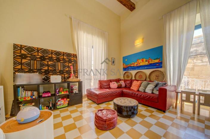 Image No.5-2 Bed Townhouse for sale