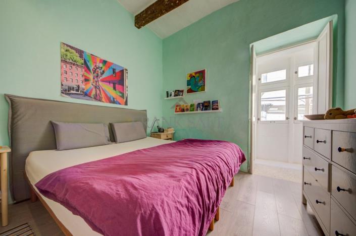 Image No.11-2 Bed Townhouse for sale