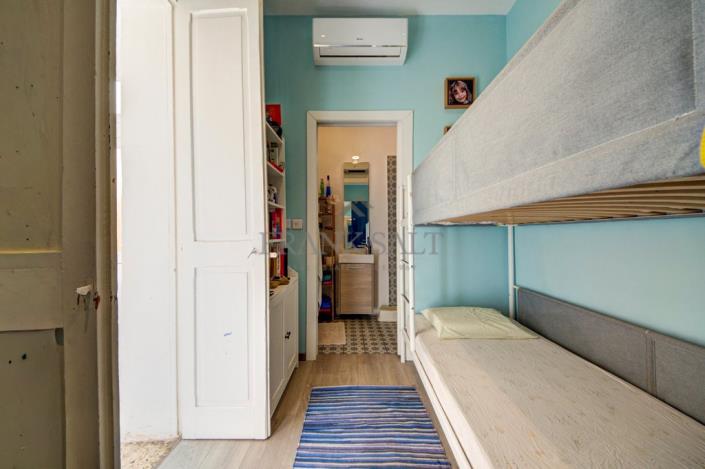 Image No.13-2 Bed Townhouse for sale