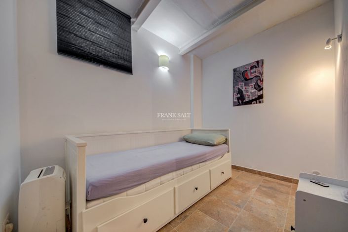 Image No.16-Propriété de 2 chambres à vendre à Senglea