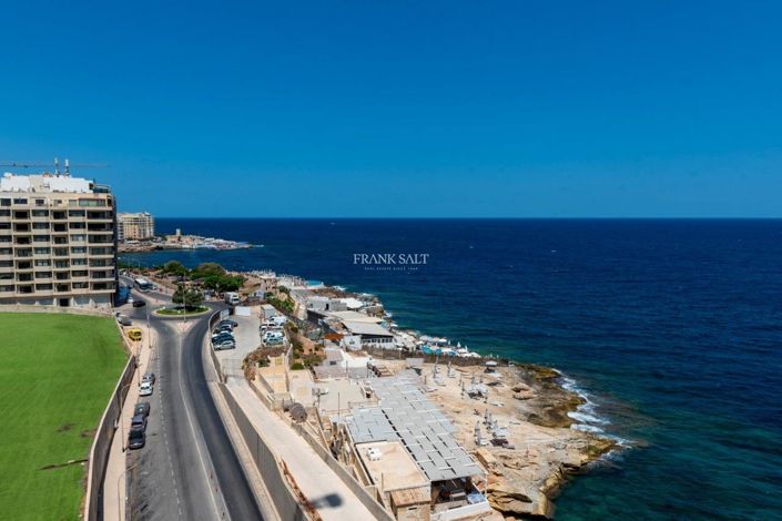 Image No.10-2 Bed Property for sale