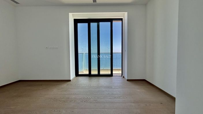 Image No.12-2 Bed Property for sale