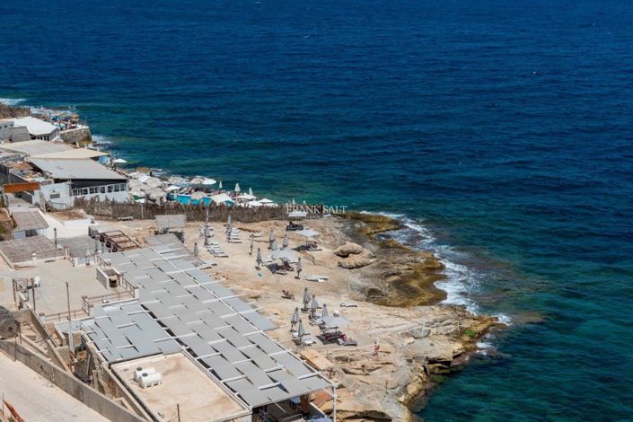 Image No.17-2 Bed Property for sale