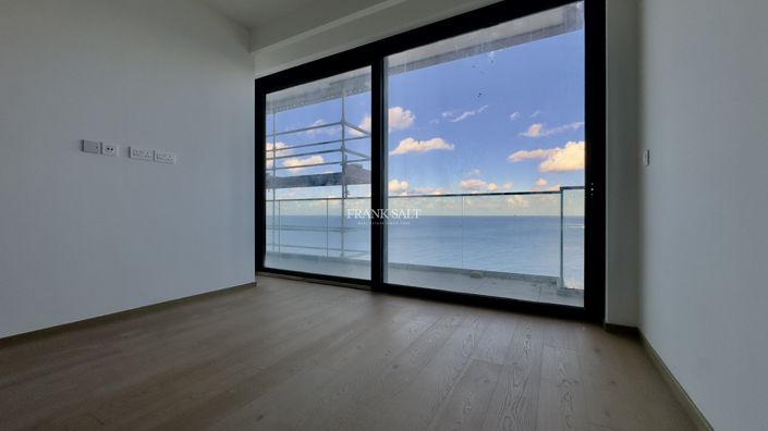 Image No.6-2 Bed Property for sale